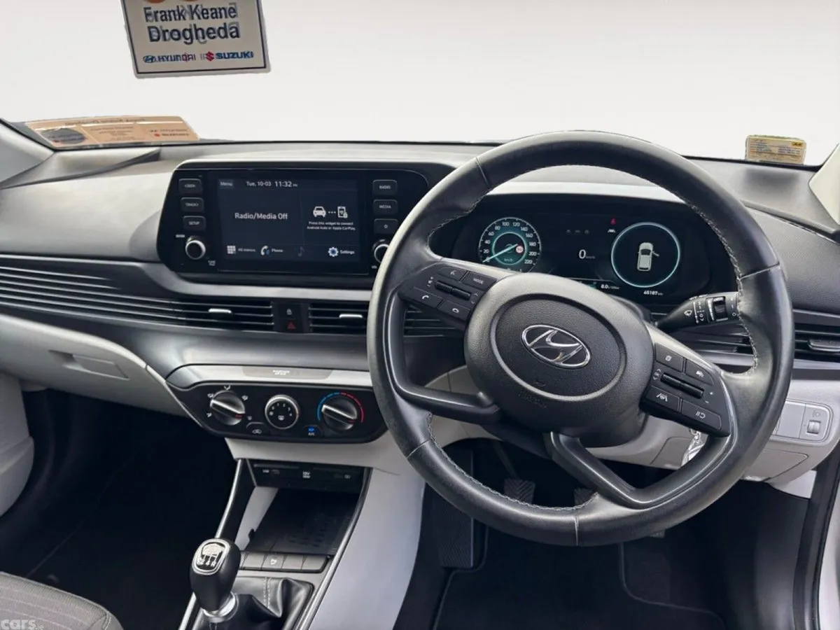 Hyundai i20 Hatchback, Petrol, 2023, Silver