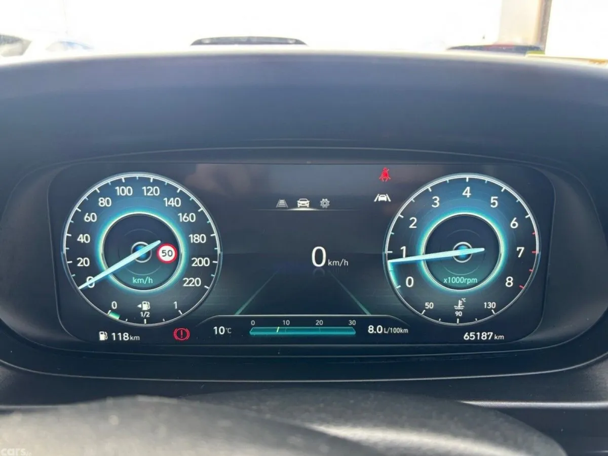 Hyundai i20 Hatchback, Petrol, 2023, Silver