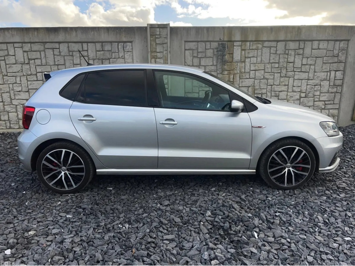 Volkswagen Polo Hatchback, Petrol, 2016, Silver