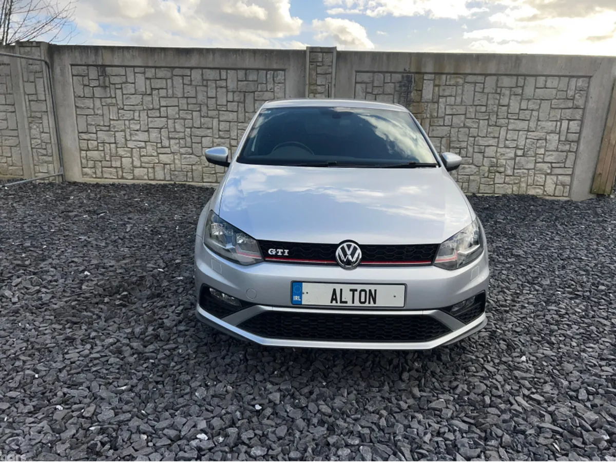 Volkswagen Polo Hatchback, Petrol, 2016, Silver