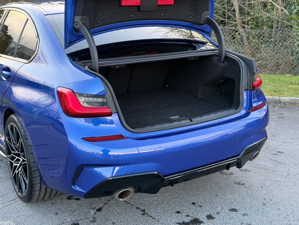 BMW 3-Series Saloon, Petrol Plug-in Hybrid, 2019, Blue