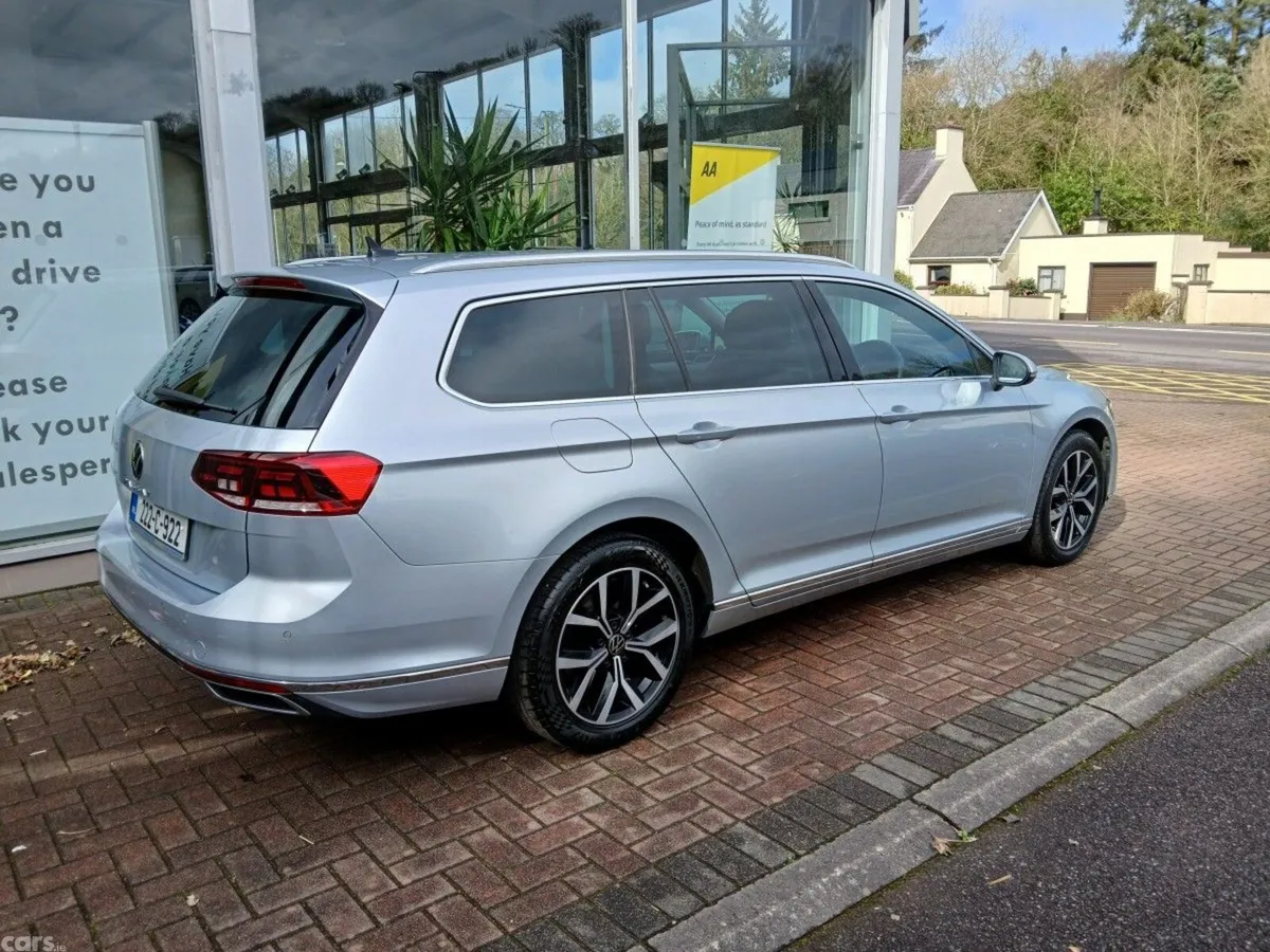Volkswagen Passat Estate, Diesel, 2022, Silver