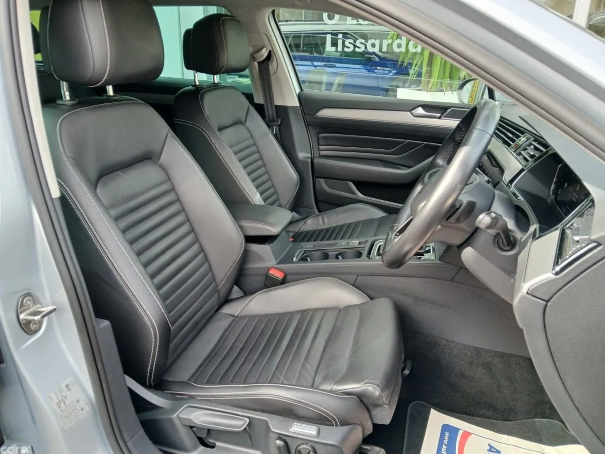 Volkswagen Passat Estate, Diesel, 2022, Silver