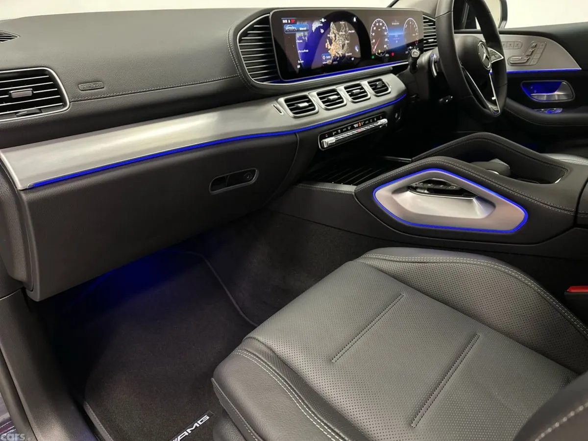 Mercedes-Benz GLE SUV, Diesel Plug-in Hybrid, 2026, Blue