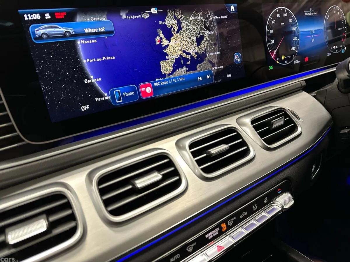 Mercedes-Benz GLE SUV, Diesel Plug-in Hybrid, 2026, Blue