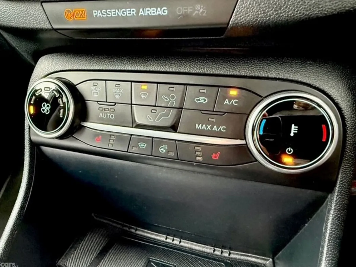 Ford Fiesta Hatchback, Petrol, 2021, Blue