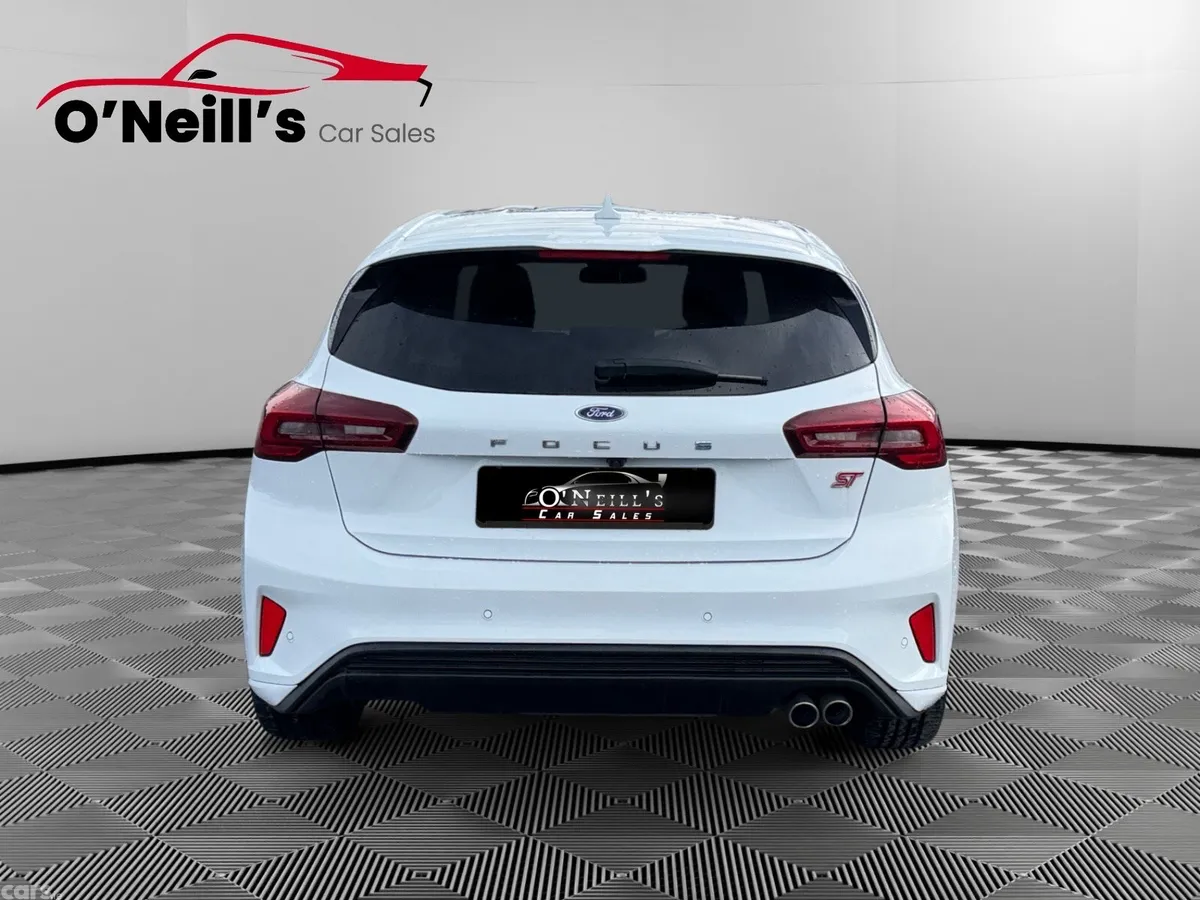Ford Focus Hatchback, Diesel, 2024, White
