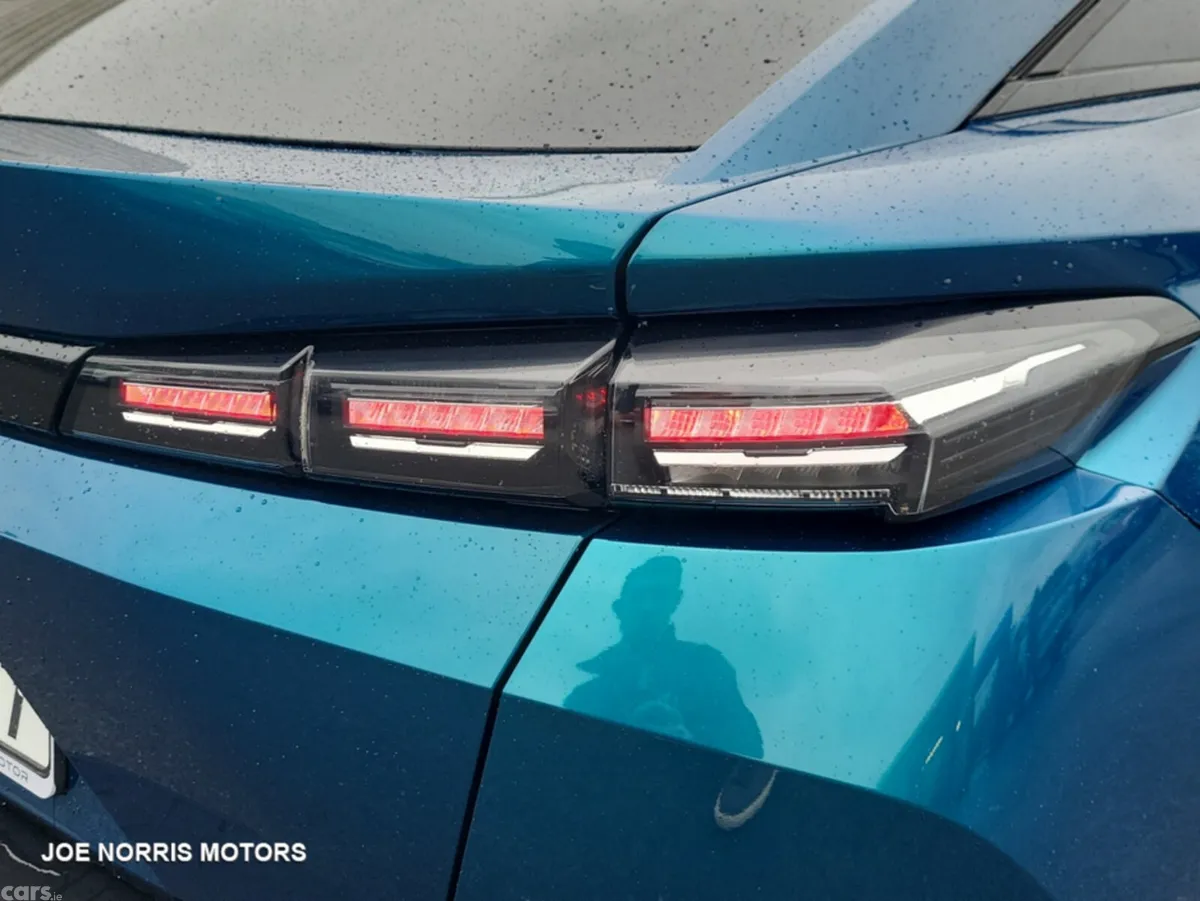 Peugeot 408 Hatchback, Petrol, 2024, Blue