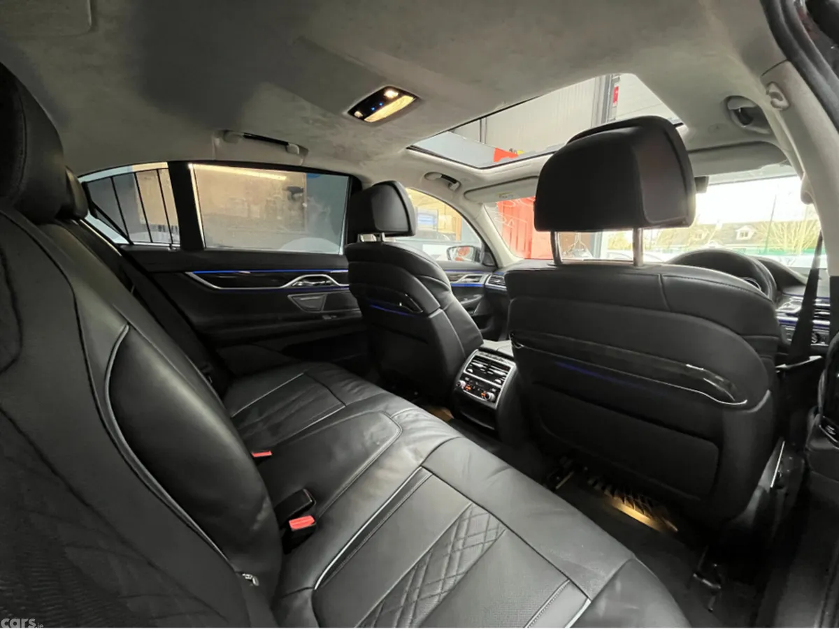 BMW 7-Series Saloon, Petrol Plug-in Hybrid, 2016, Black