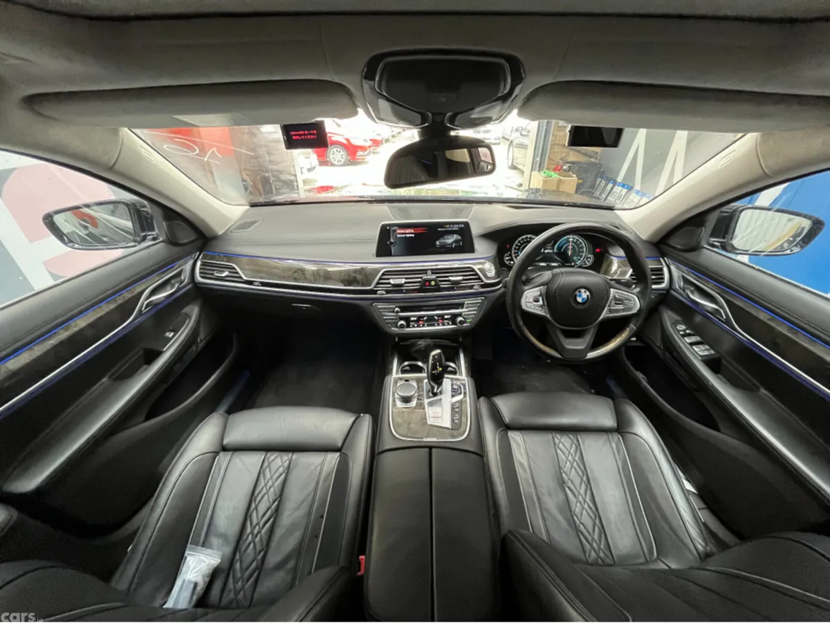 BMW 7-Series Saloon, Petrol Plug-in Hybrid, 2016, Black
