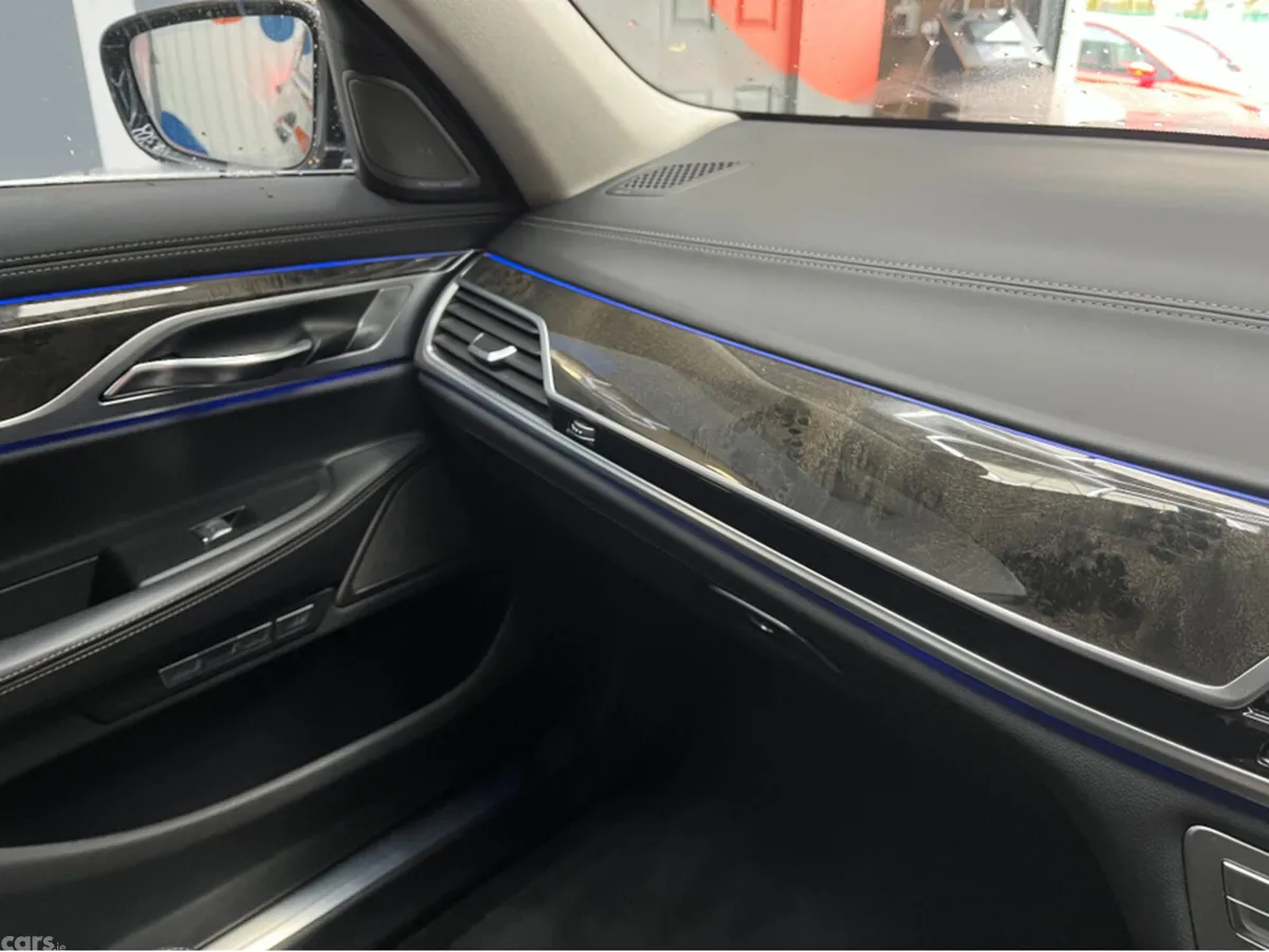 BMW 7-Series Saloon, Petrol Plug-in Hybrid, 2016, Black