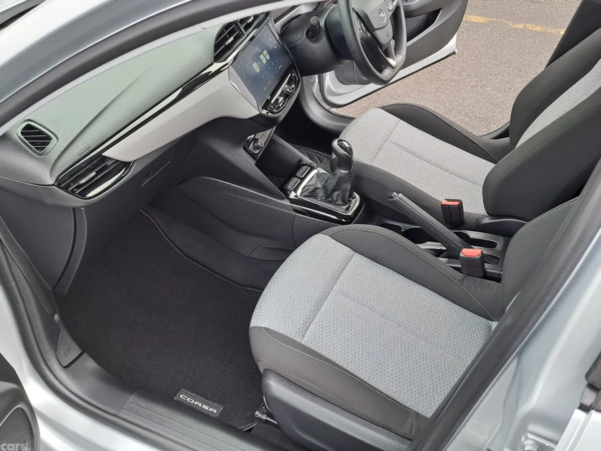 Opel Corsa Hatchback, Petrol, 2025, Silver