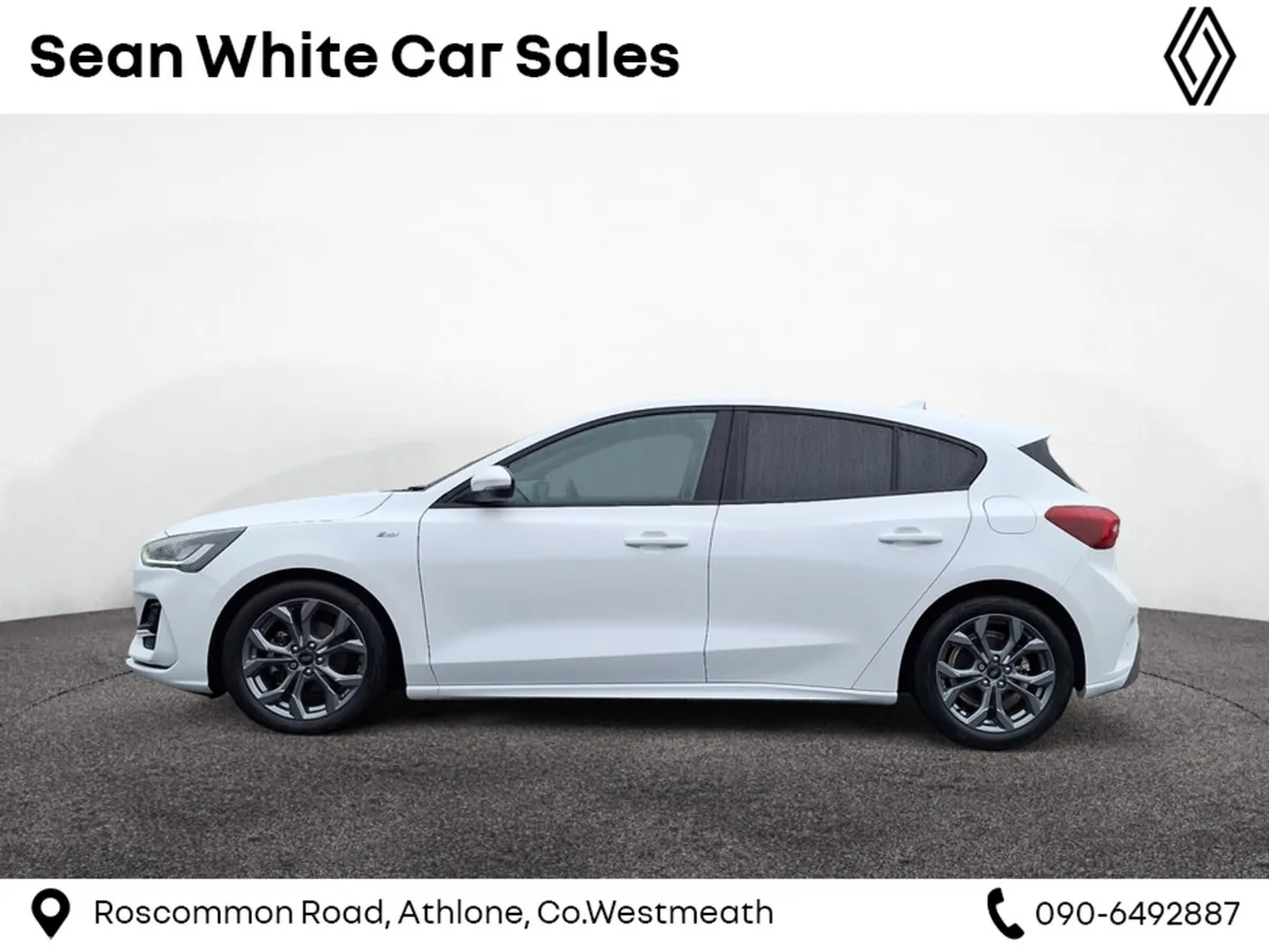 Ford Focus Hatchback, Diesel, 2023, White