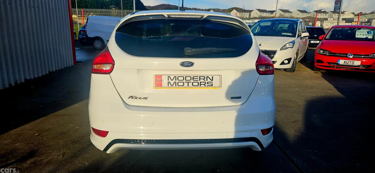 Ford Focus Hatchback, Petrol, 2018, White