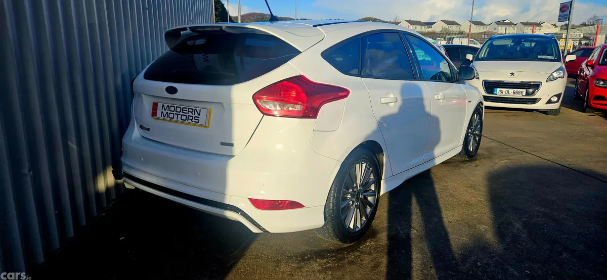 Ford Focus Hatchback, Petrol, 2018, White