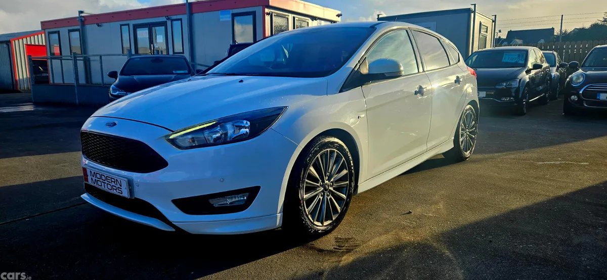Ford Focus Hatchback, Petrol, 2018, White