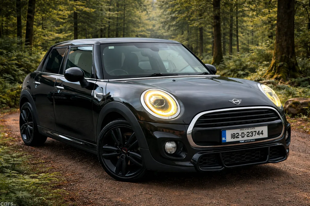 Mini Cooper Hatchback, Diesel, 2018, Black