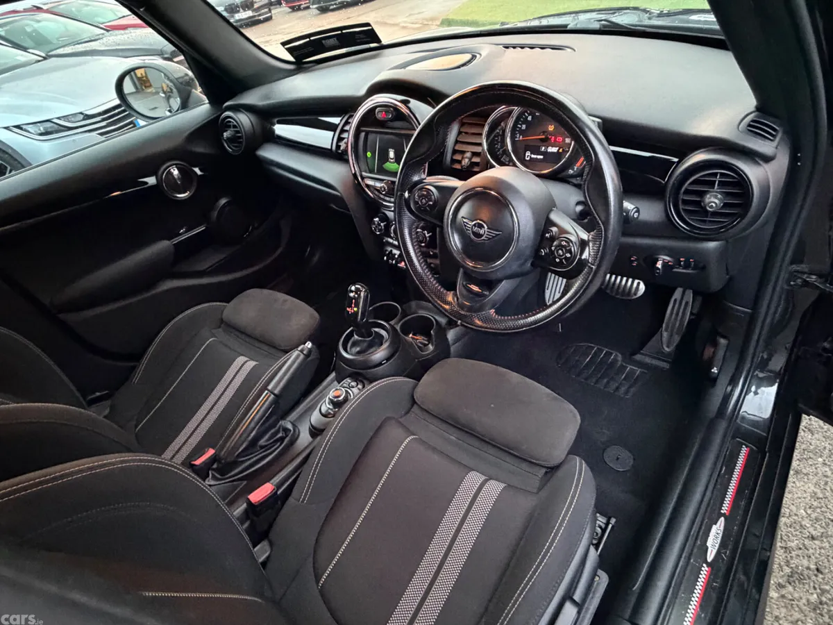 Mini Cooper Hatchback, Diesel, 2018, Black