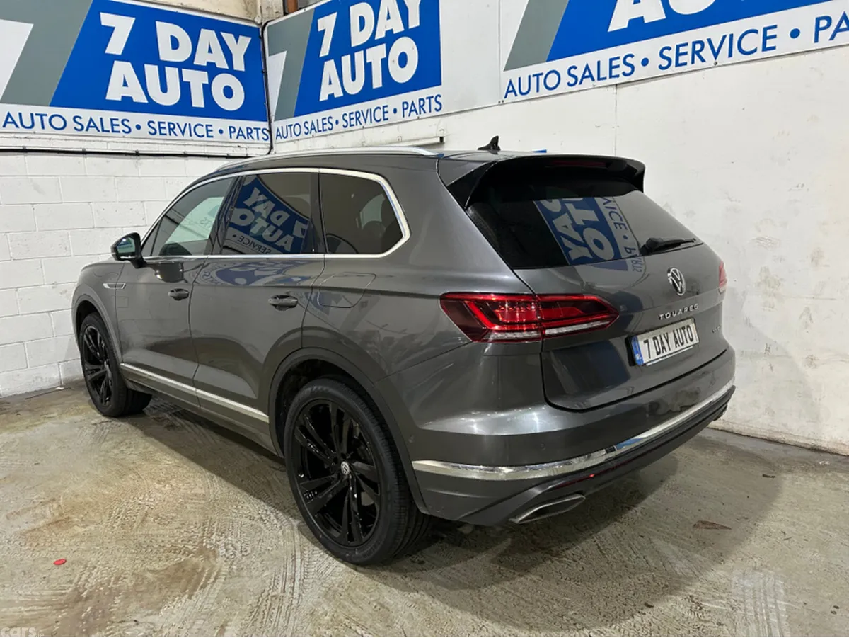 Volkswagen Touareg SUV, Petrol Plug-in Hybrid, 2021, Grey