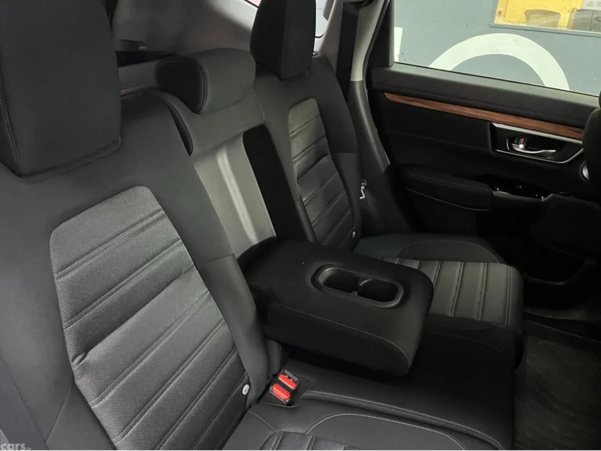 Honda CR-V SUV, Petrol Hybrid, 2019, White