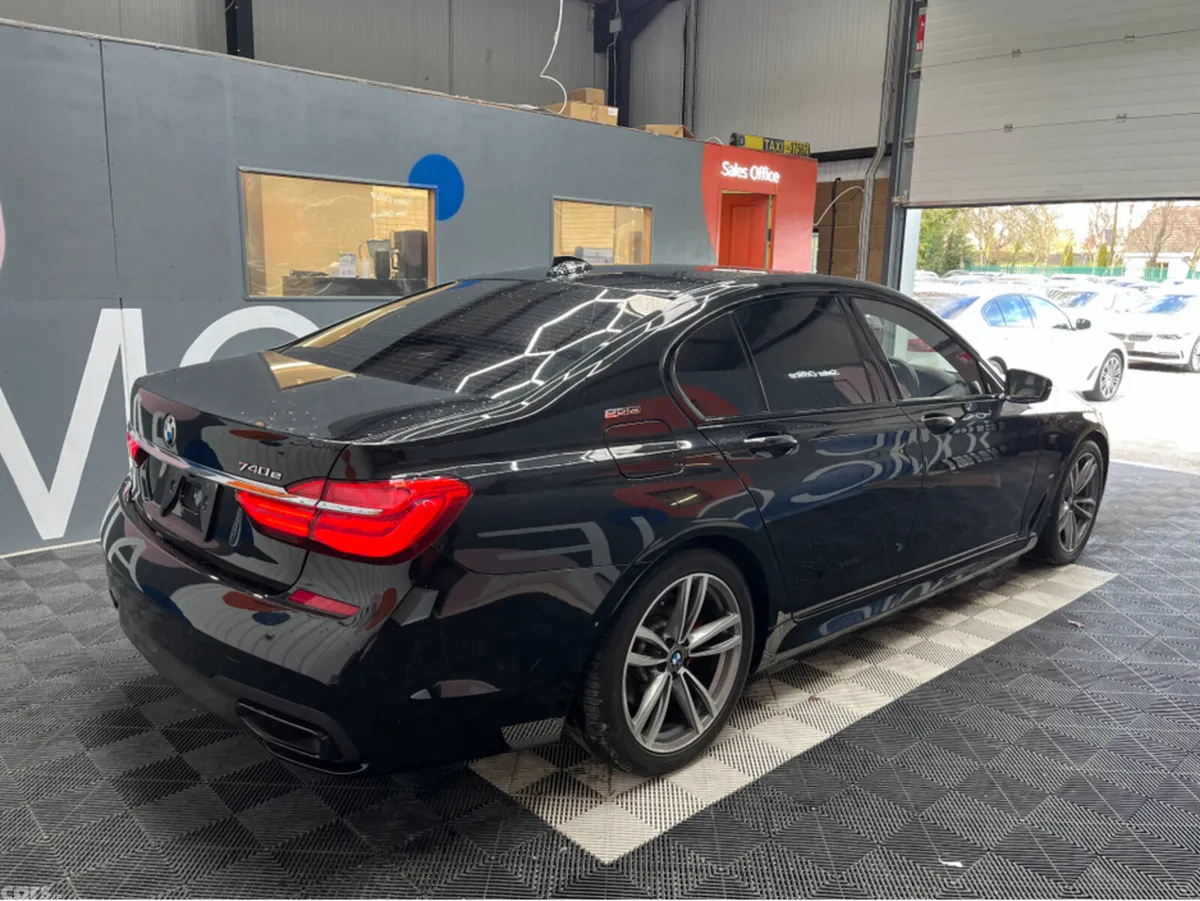 BMW 7-Series Saloon, Petrol Plug-in Hybrid, 2016, Black