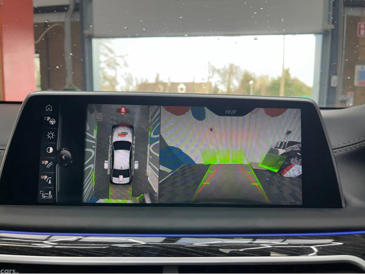 BMW 7-Series Saloon, Petrol Plug-in Hybrid, 2016, Black