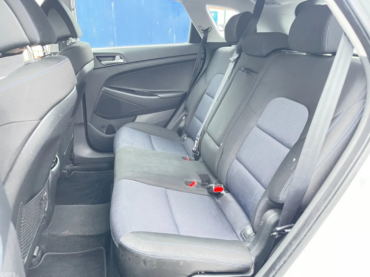 Hyundai Tucson SUV, Diesel, 2016, Silver