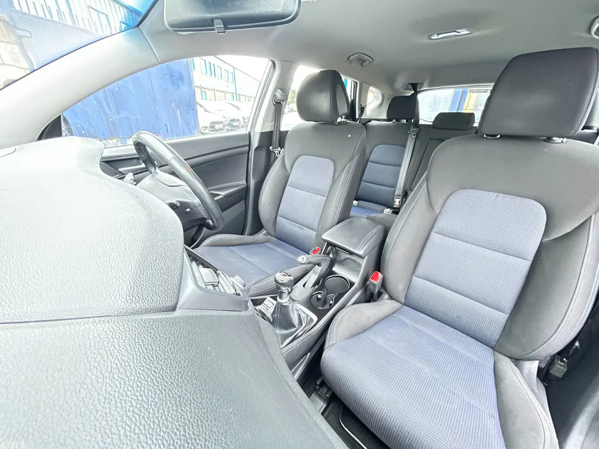 Hyundai Tucson SUV, Diesel, 2016, Silver