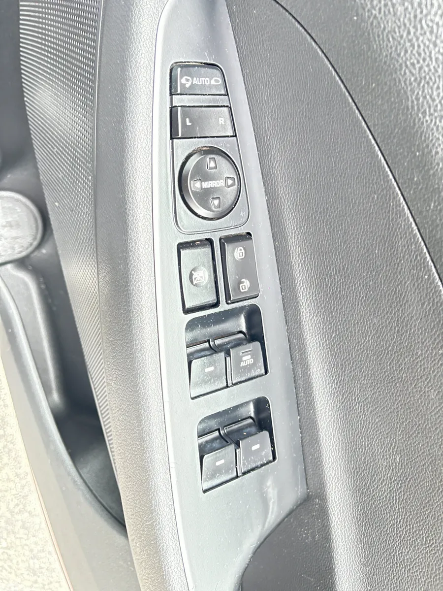 Hyundai Tucson SUV, Diesel, 2016, Silver