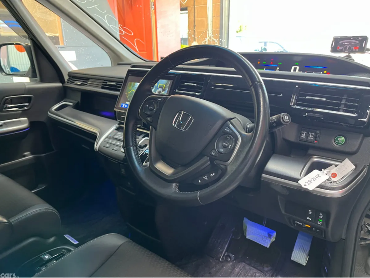 Honda Stepwagon MPV, Petrol Hybrid, 2020, Black