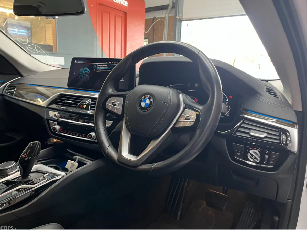 BMW 5-Series Saloon, Petrol Plug-in Hybrid, 2020, White
