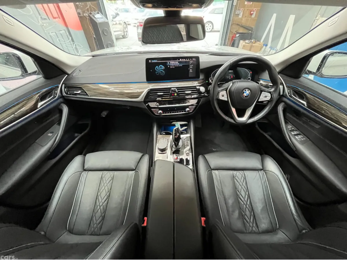 BMW 5-Series Saloon, Petrol Plug-in Hybrid, 2020, White