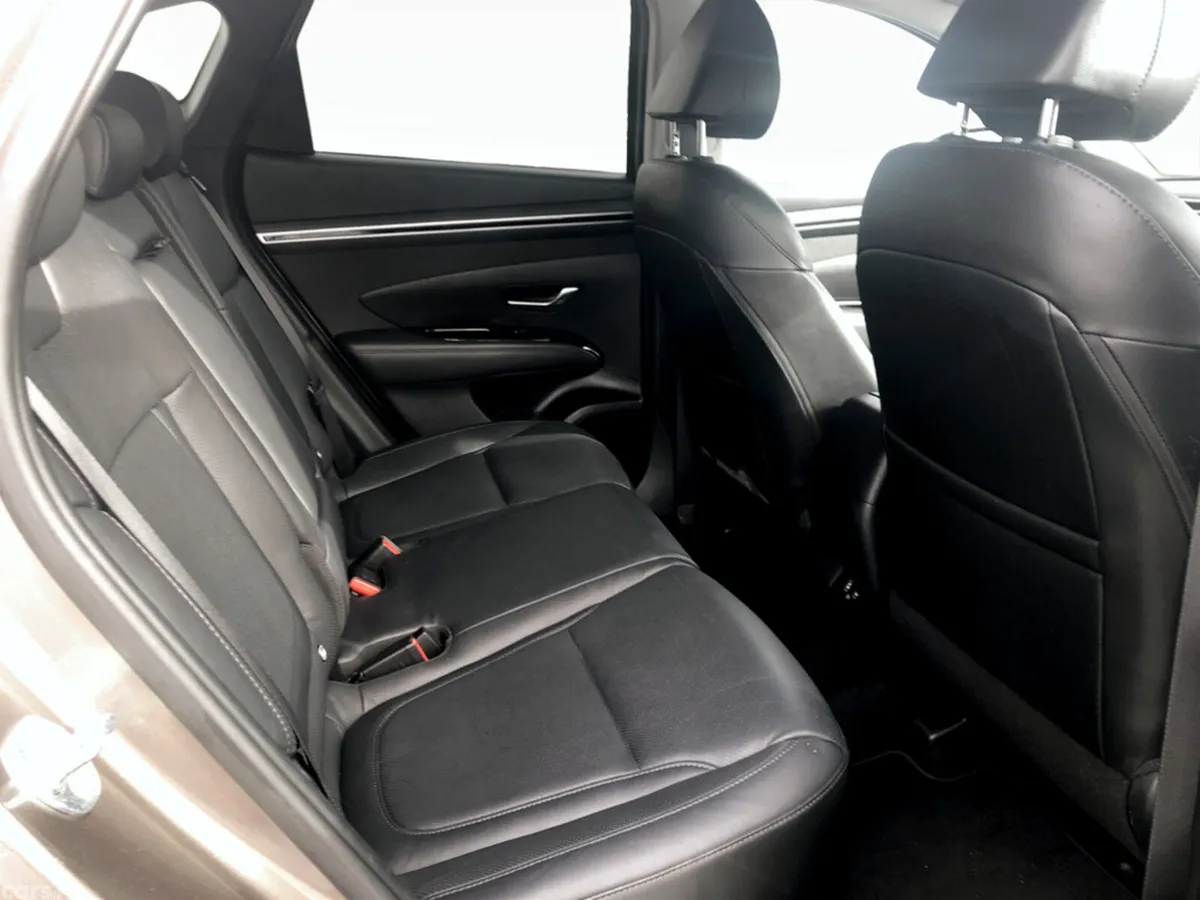 Hyundai Tucson MPV, Diesel, 2022, Gold