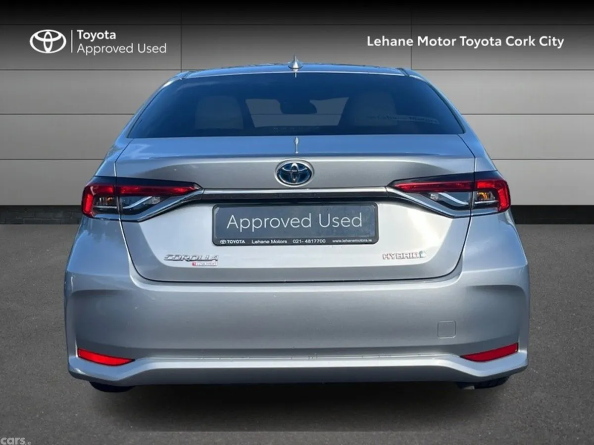 Toyota Corolla Saloon, Petrol Hybrid, 2023, Silver