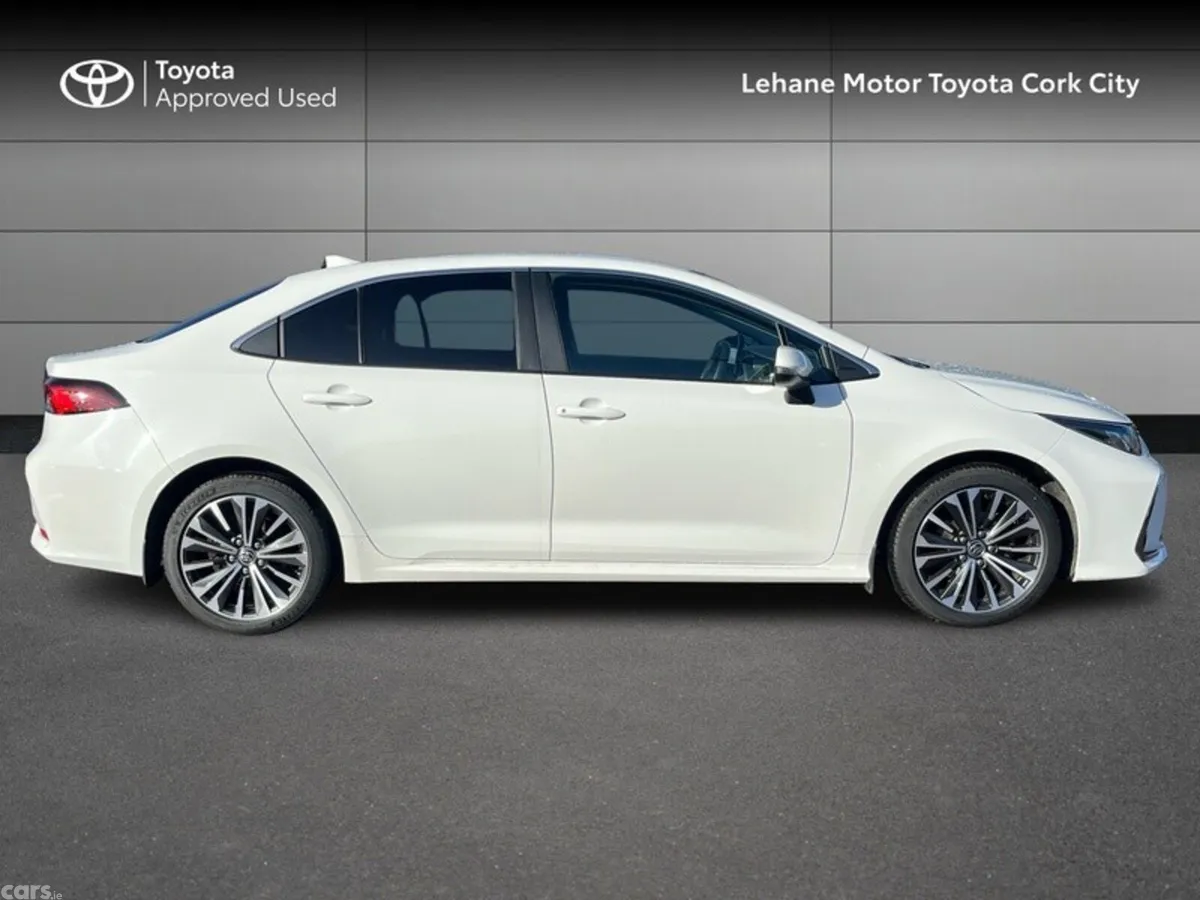 Toyota Corolla Saloon, Petrol Hybrid, 2023, White