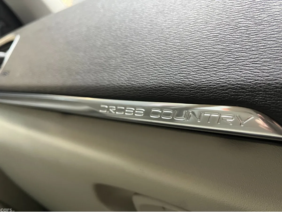 Volvo V40 Saloon, Diesel, 2016, Blue