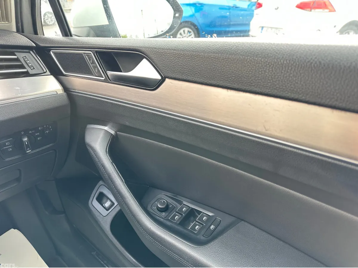 Volkswagen Passat Saloon, Diesel, 2016, White