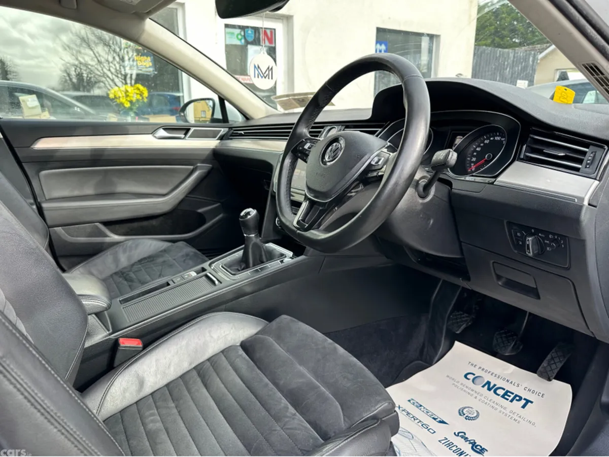 Volkswagen Passat Saloon, Diesel, 2016, White