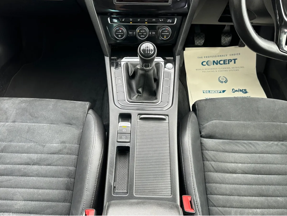 Volkswagen Passat Saloon, Diesel, 2016, White