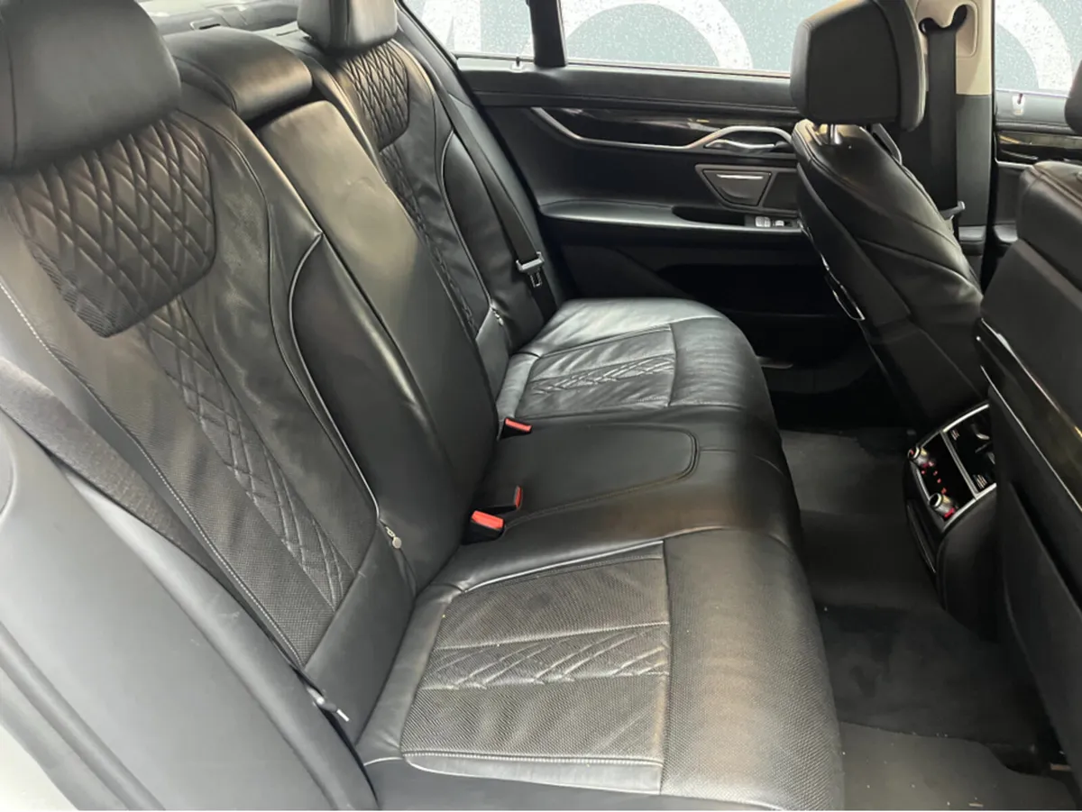 BMW 7-Series Saloon, Petrol Plug-in Hybrid, 2017, White