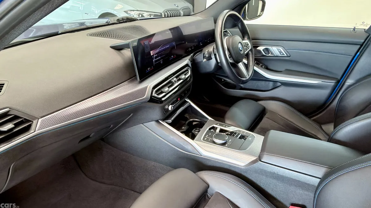 BMW 3-Series Saloon, Petrol Hybrid, 2024, Blue