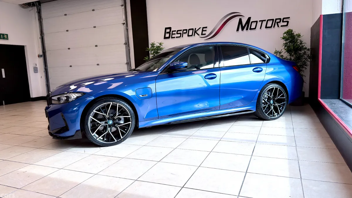 BMW 3-Series Saloon, Petrol Hybrid, 2024, Blue