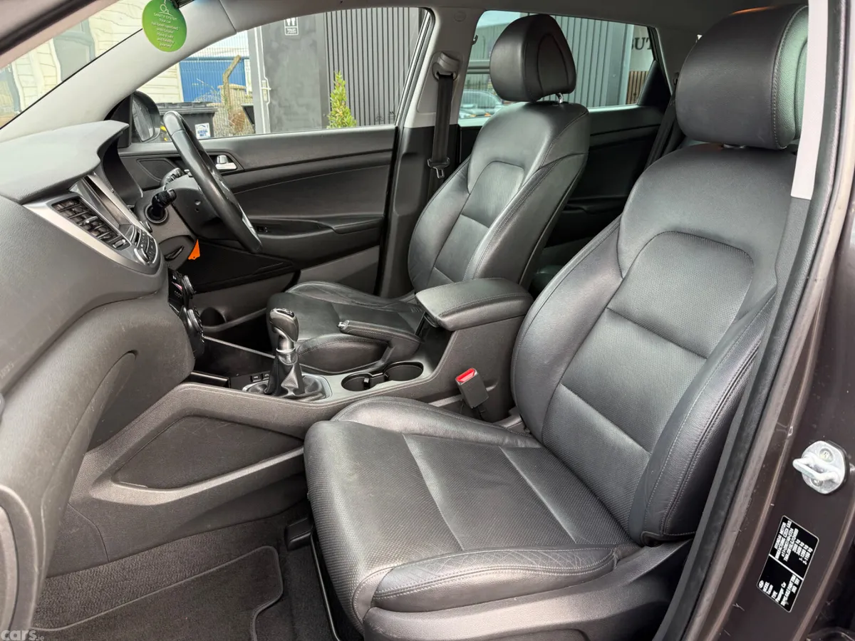 Hyundai Tucson SUV, Diesel, 2016, Bronze