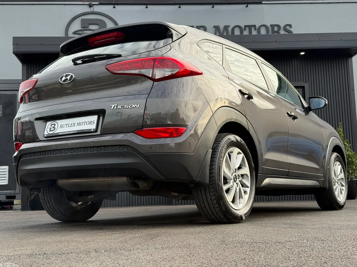 Hyundai Tucson SUV, Diesel, 2016, Bronze