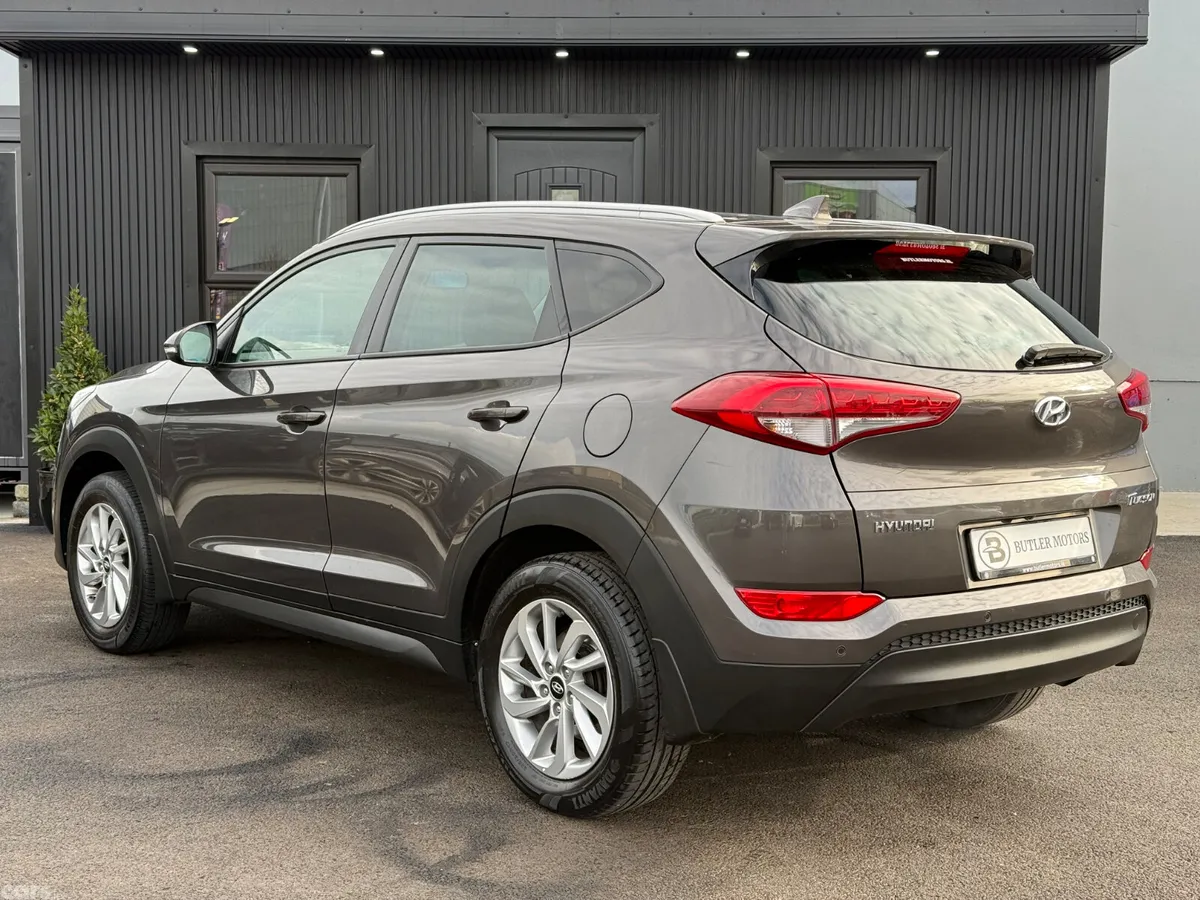 Hyundai Tucson SUV, Diesel, 2016, Bronze