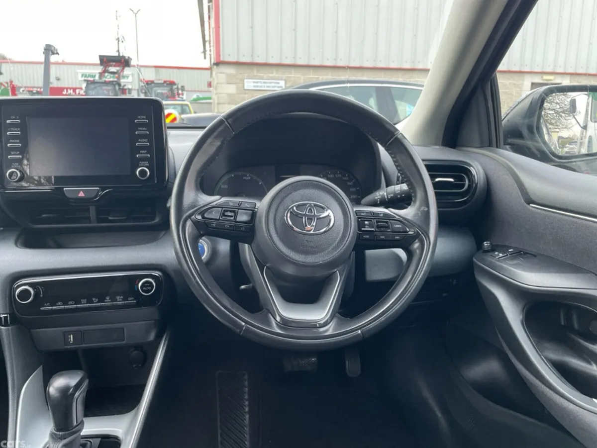 Toyota Yaris Hatchback, Petrol Hybrid, 2023, Black