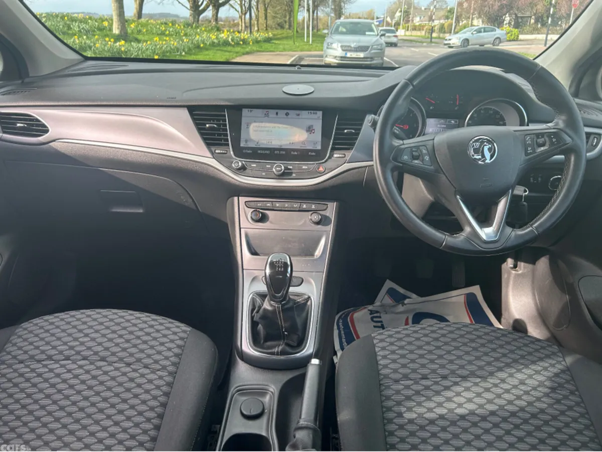 Opel Astra Hatchback, Diesel, 2018, White