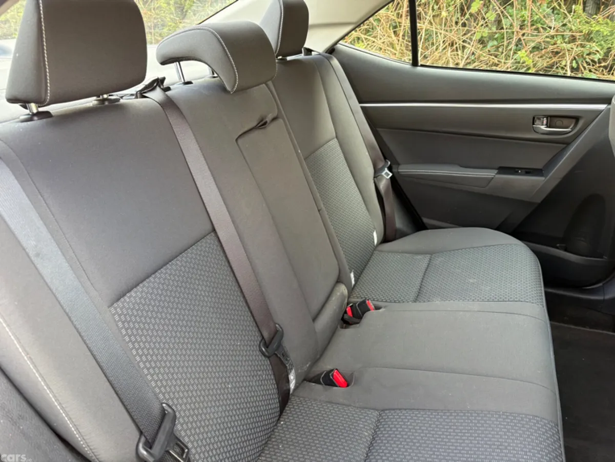 Toyota Corolla Saloon, Petrol, 2017, Black