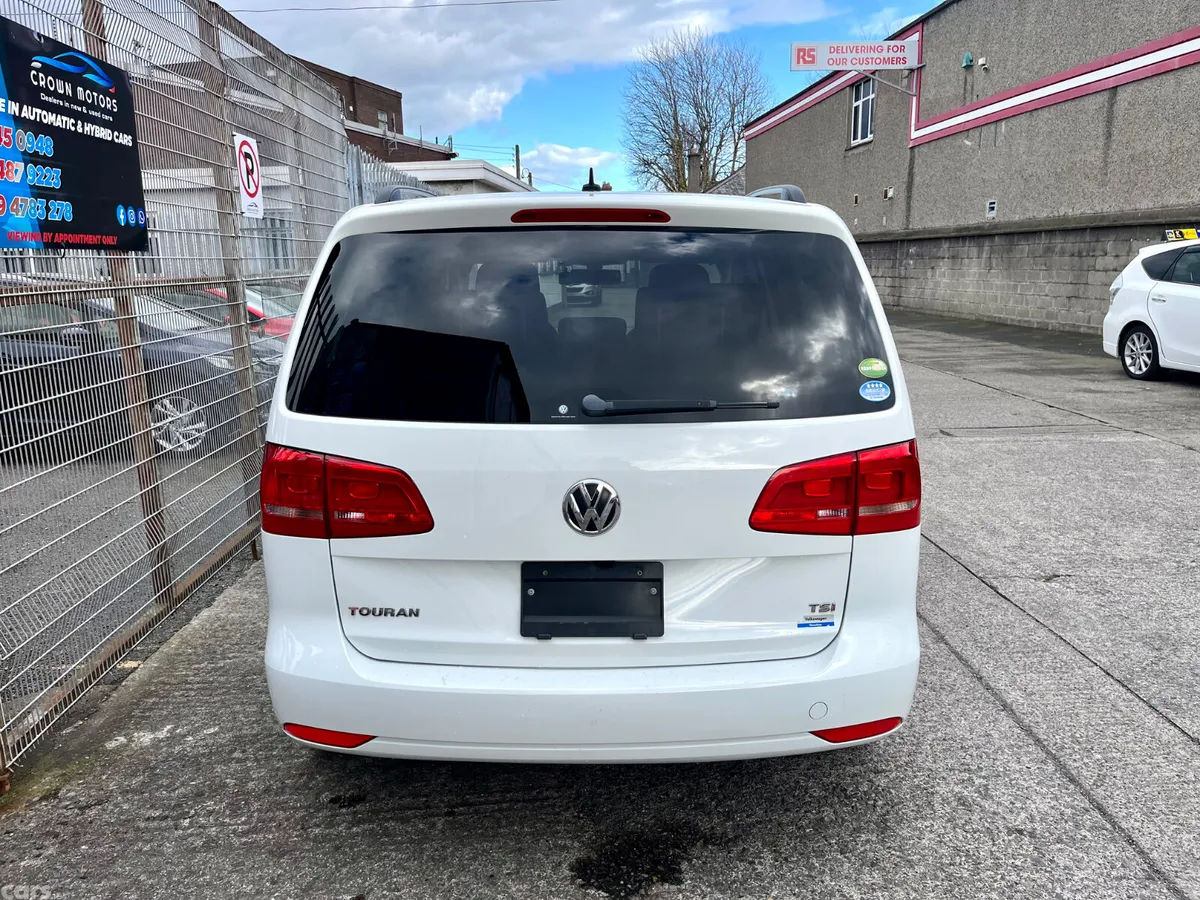 Volkswagen Touran MPV, Petrol, 2015, White
