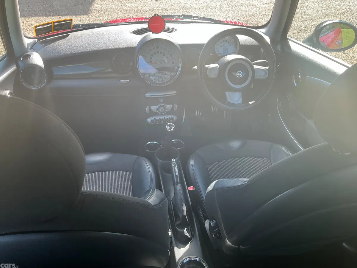 Mini Cooper Hatchback, Petrol, 2007, Red